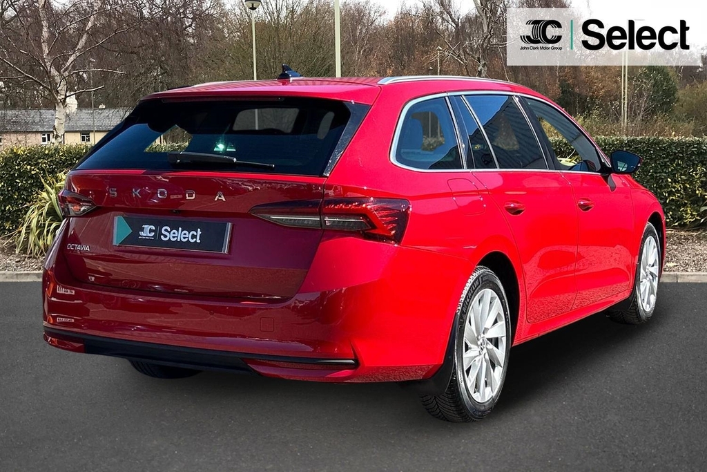 Skoda Octavia 2.0 Tdi First Edition Estate Dsg Euro 6 Red #2