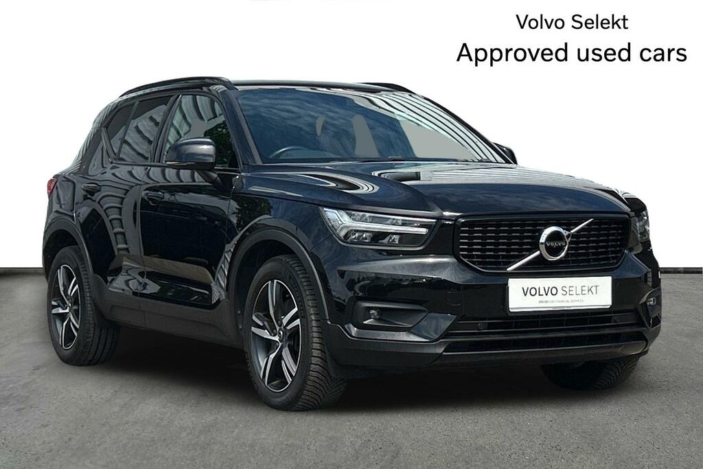 Volvo XC40  Black #1