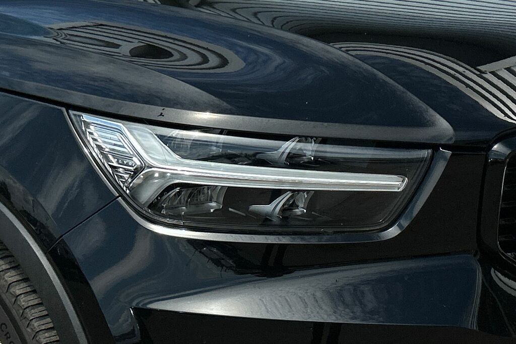 Volvo XC40  Black #18