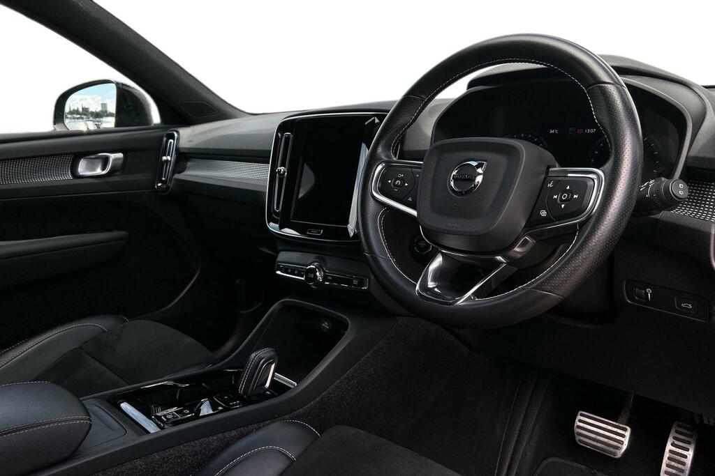 Volvo XC40  Black #10