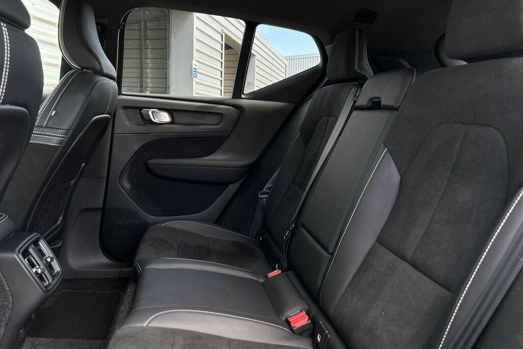 Volvo XC40  Black #17