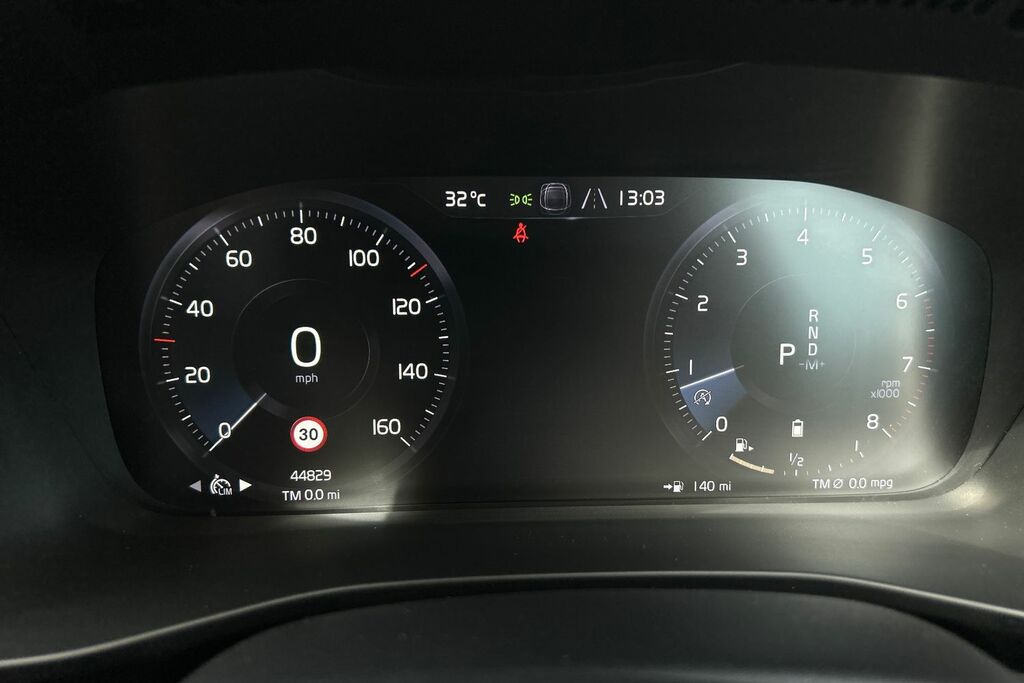 Volvo XC40  Black #7
