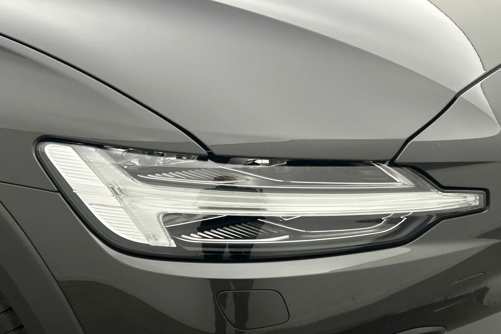 Volvo V60 V60 Core B3 Mhev Black #24