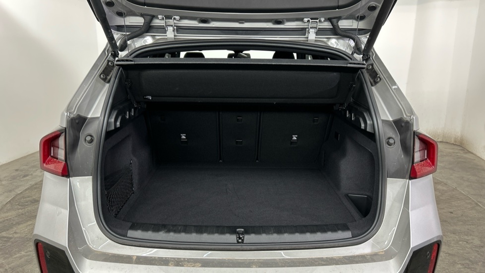 BMW iX1 150Kw Edrive20 Shadow Edition 65Kwh Green #13