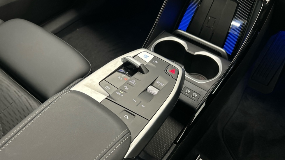 BMW iX1 150Kw Edrive20 Shadow Edition 65Kwh Green #10