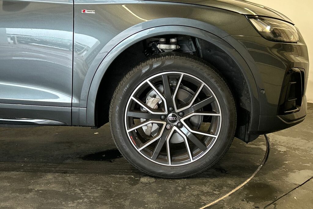 Audi Q5 Black Edition 40 Tdi Quattro 204 Ps S Tronic Grey #5