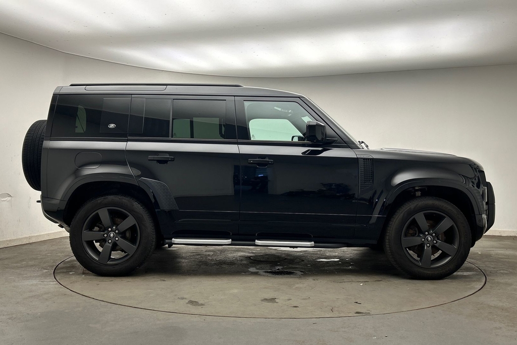 Land Rover Defender 110 P300 X-dynamic Hse Black #5