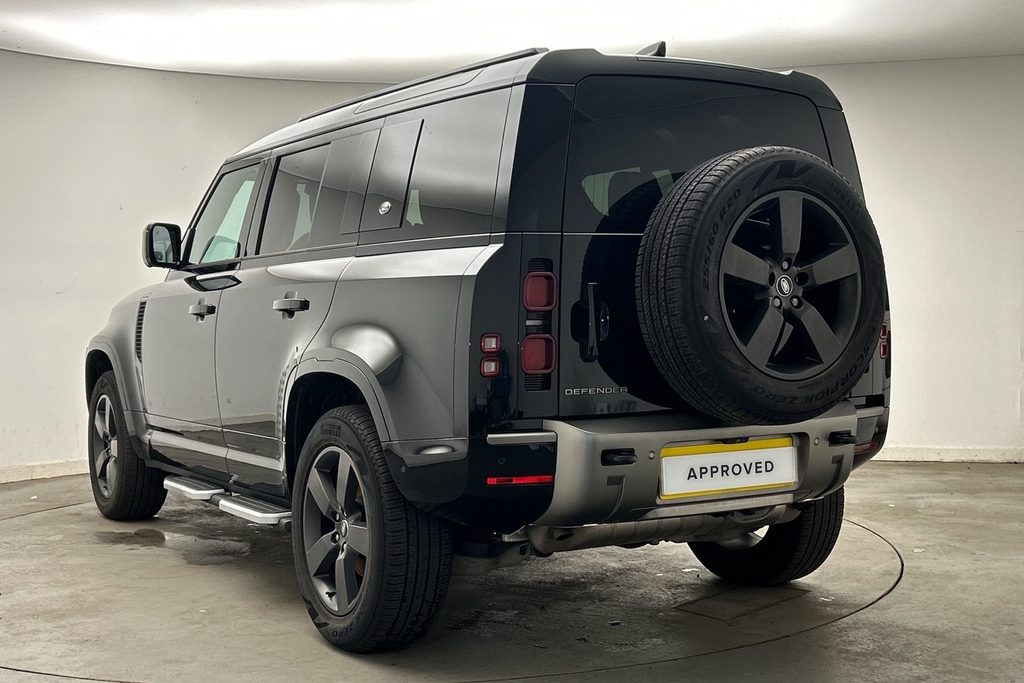Land Rover Defender 110 P300 X-dynamic Hse Black #2