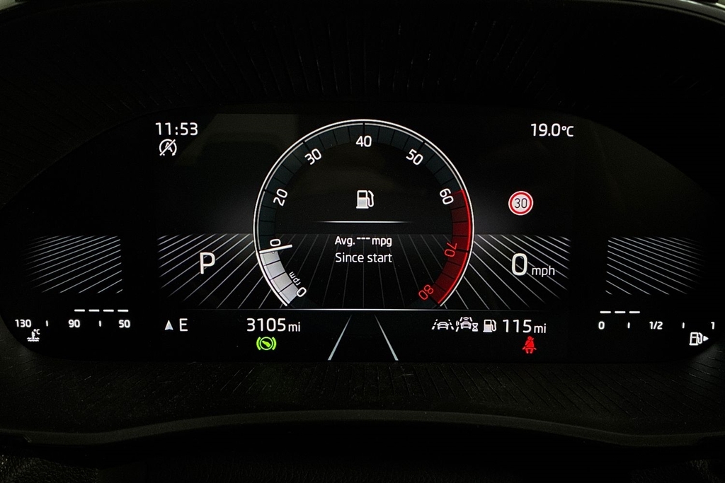 Skoda Fabia 1.0 Tsi Design Edition Black #15