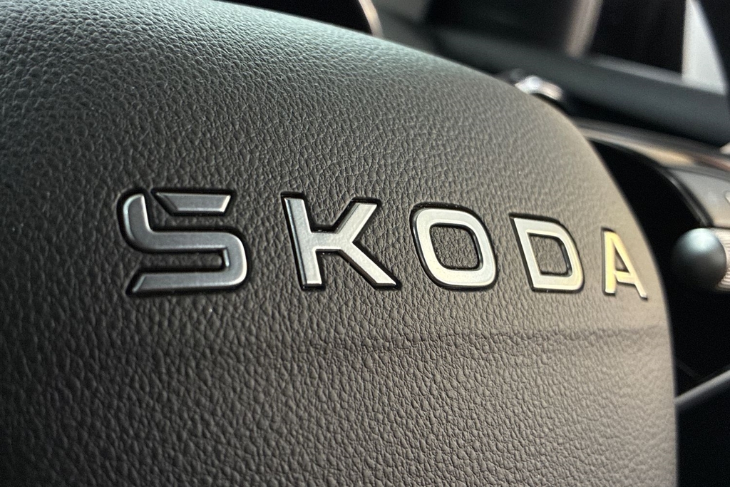 Skoda Fabia 1.0 Tsi Design Edition Black #23