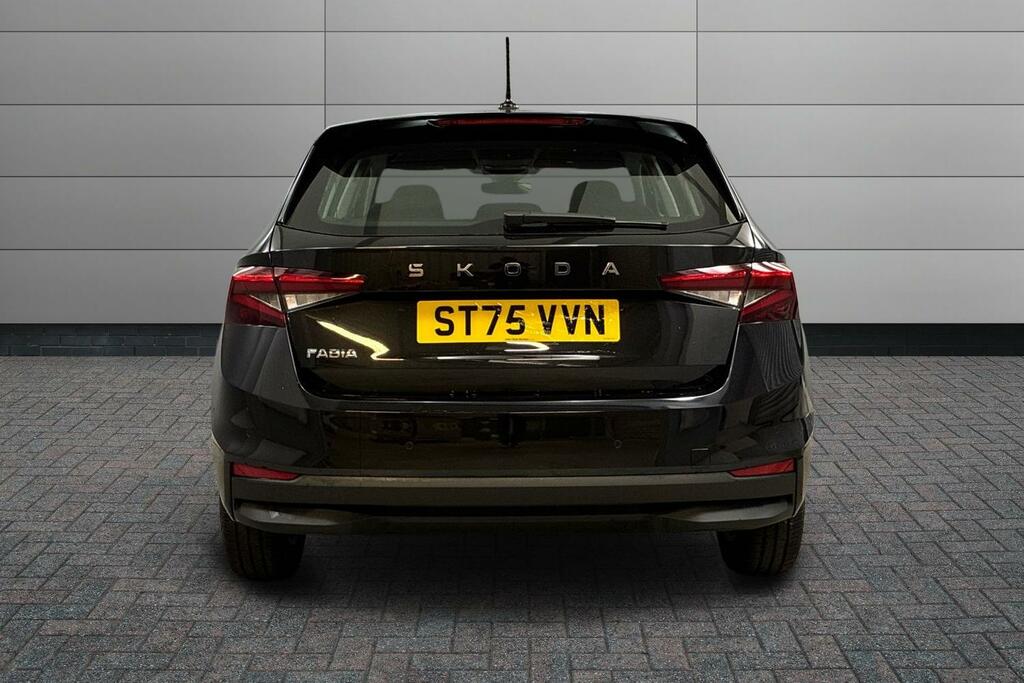 Skoda Fabia 1.0 Tsi Design Edition Black #7