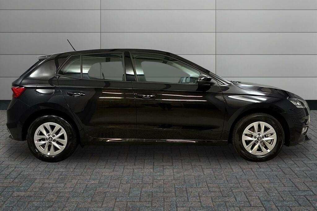 Skoda Fabia 1.0 Tsi 116 Se Edition Dsg Black #4