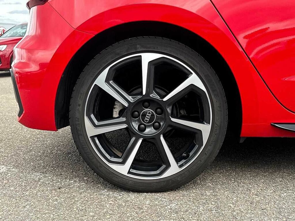 Audi A1 Black Edition 30 Tfsi 110 Ps 6-Speed SY23YVG Red #5