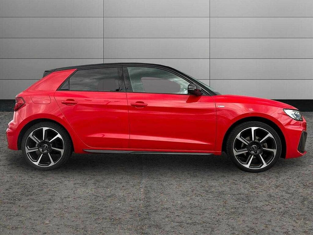 Audi A1 Black Edition 30 Tfsi 110 Ps 6-Speed SY23YVG Red #4
