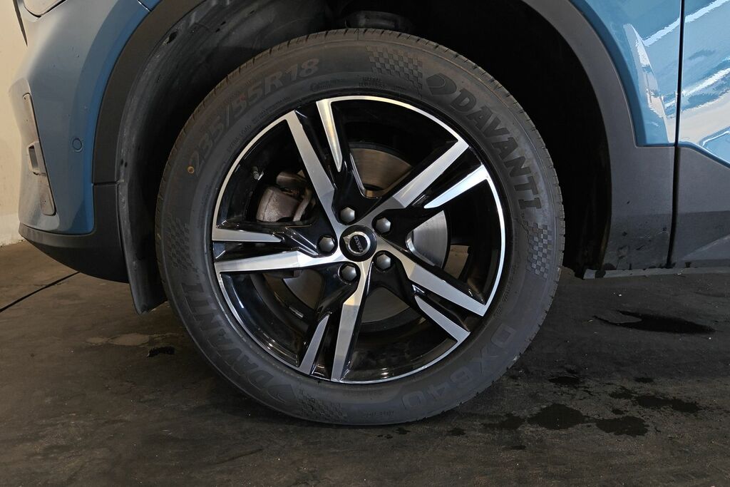 Volvo XC40 2.0 B4p Plus Dark Blue #5