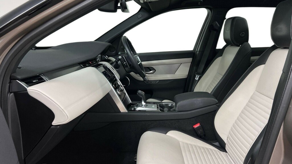 Land Rover Discovery Sport P250 R-dynamic Se Brown #3