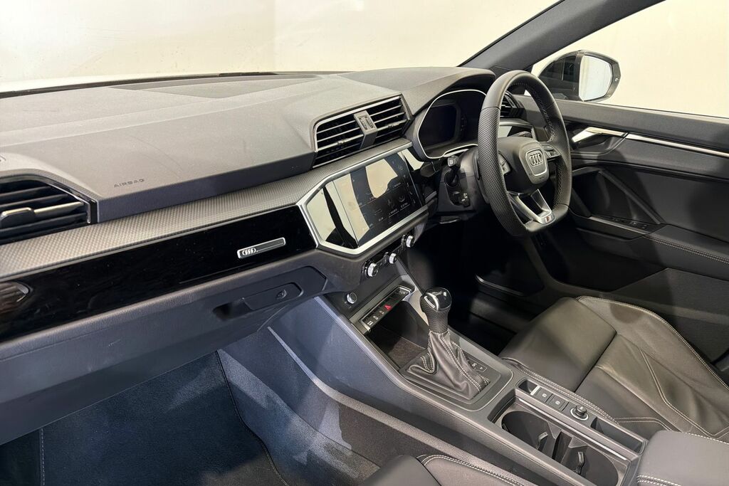 Audi Q3 S Line 35 Tfsi 150 Ps S Tronic Grey #2