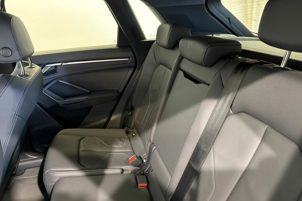 Audi Q3 S Line 35 Tfsi 150 Ps S Tronic Grey #9