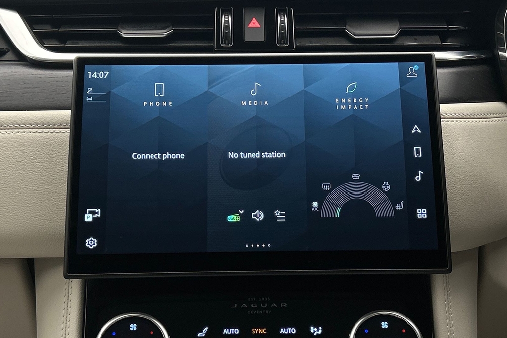 Jaguar F-Pace 2.0 D200 Mhev R Dynamic Se Black Suv Au Black #14