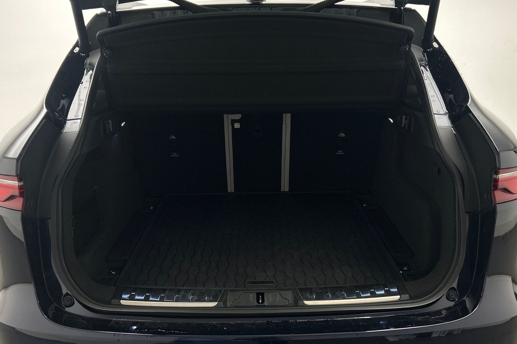 Jaguar F-Pace 2.0 D200 Mhev R Dynamic Se Black Suv Au Black #10