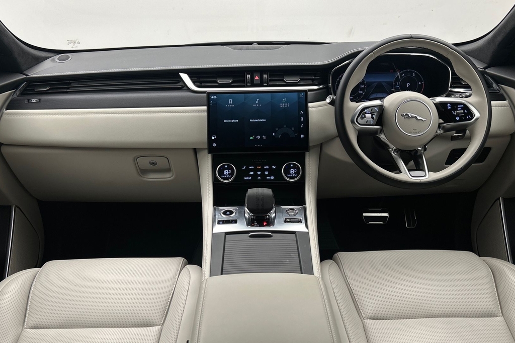 Jaguar F-Pace 2.0 D200 Mhev R Dynamic Se Black Suv Au Black #9