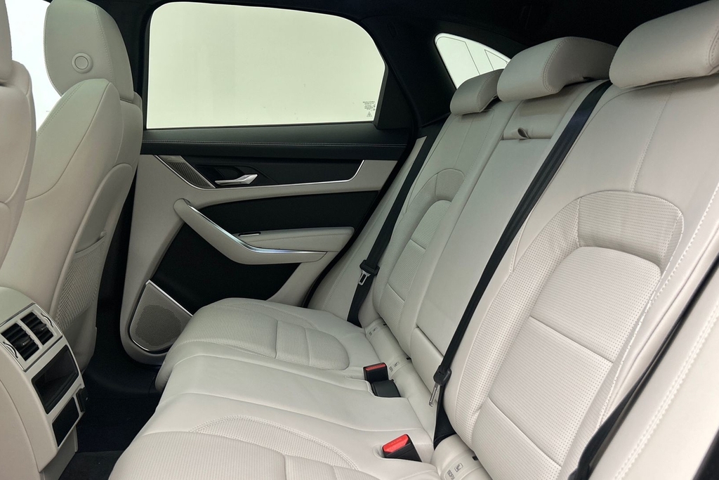 Jaguar F-Pace D200 R-dynamic Hse Black Blue #4