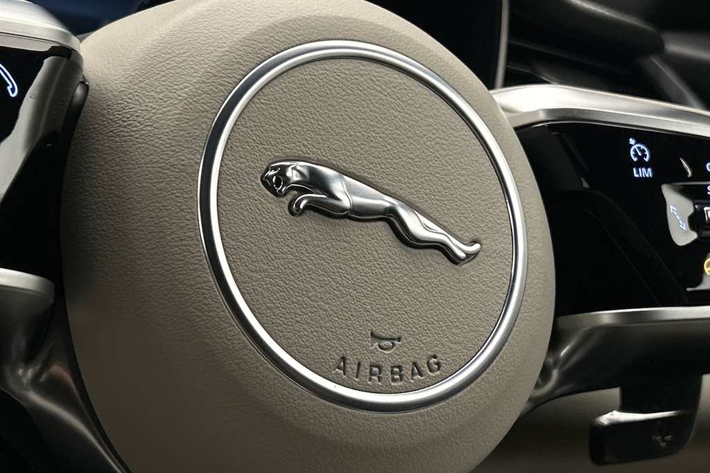 Jaguar F-Pace 2.0 D200 Mhev R Dynamic Se Black Suv Au Black #25