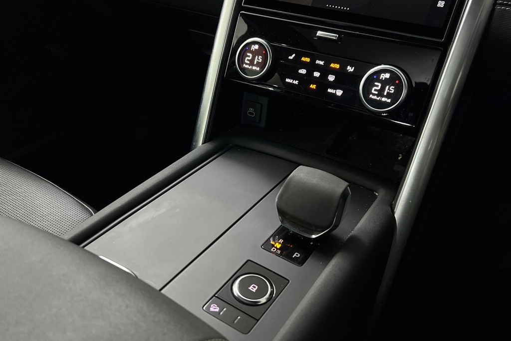 Land Rover Discovery Discovery R-dynamic Se D Mhev White #13