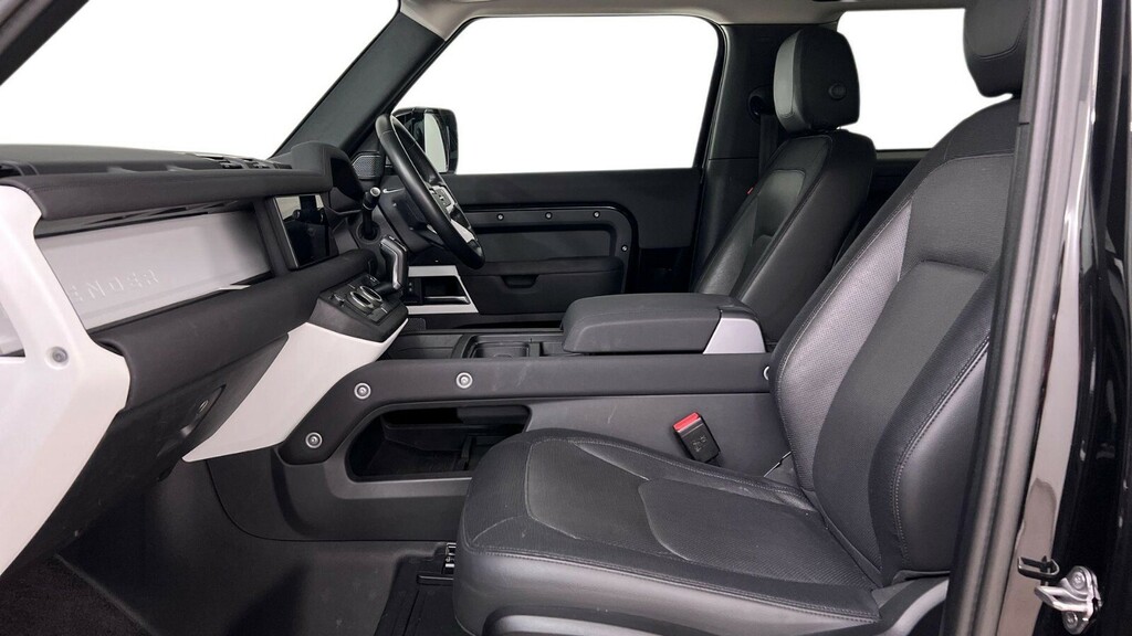 Land Rover Defender 90 D250 X-dynamic Se Black #3