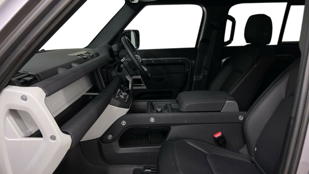 Land Rover Defender 110 D250 X-dynamic Se Grey #3