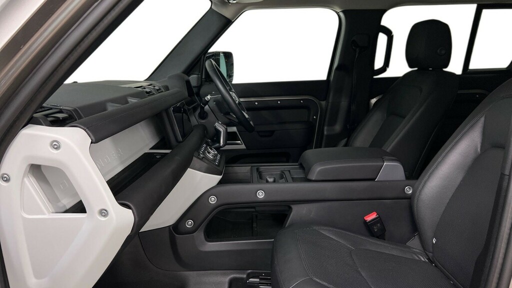 Land Rover Defender 110 D250 Xs Edition Silver #3