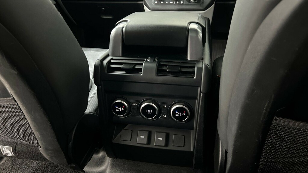 Land Rover Defender 110 Defender X-dynamic S Phev Grey #18