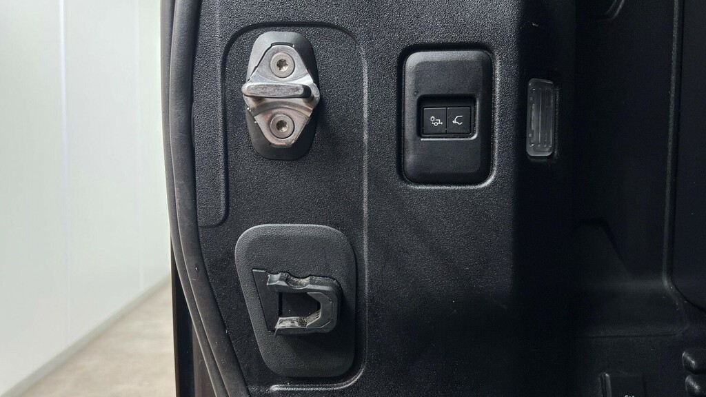 Land Rover Defender 110 Defender X-dynamic S Phev Grey #26