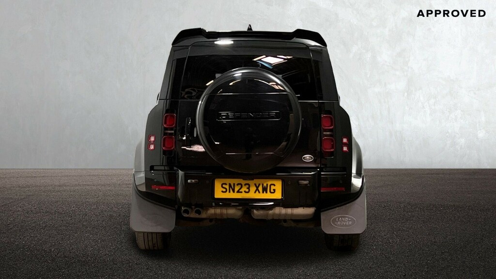Land Rover Defender 110 D300 X-dynamic Hse Black #6