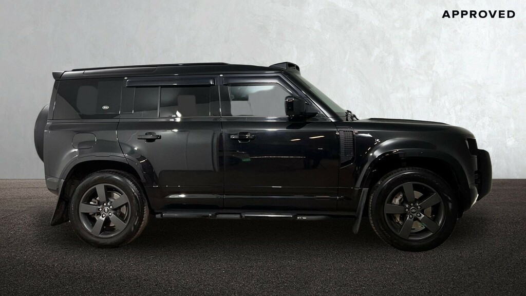 Land Rover Defender 110 D300 X-dynamic Hse Black #5