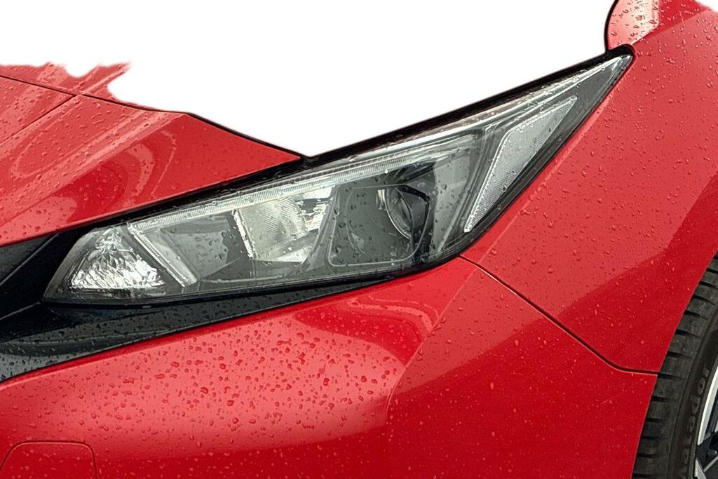 Nissan Leaf 39Kwh Acenta Hatchback 150 Ps Red #3
