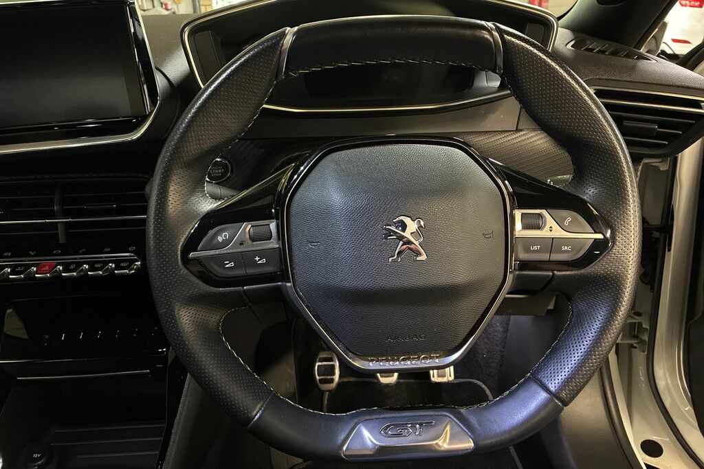 Peugeot 2008 Puretech Ss Allure Premium Grey #23