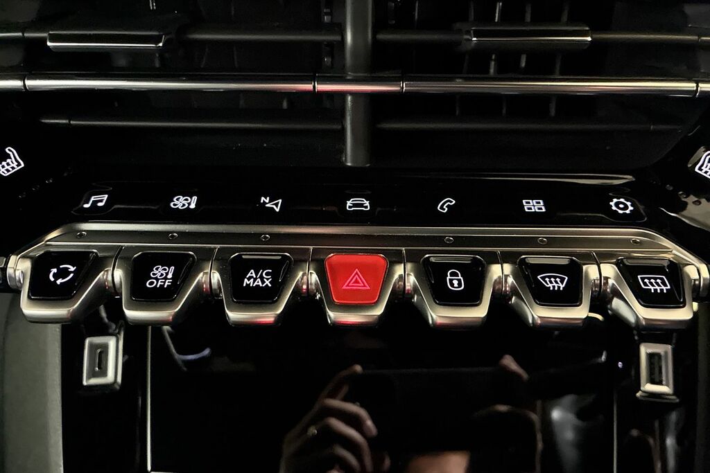 Peugeot 2008 Puretech Ss Allure Premium Grey #18
