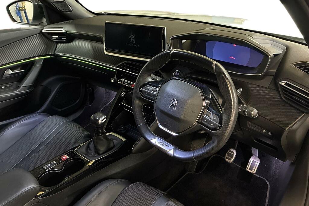 Peugeot 2008 Puretech Ss Allure Premium Grey #7