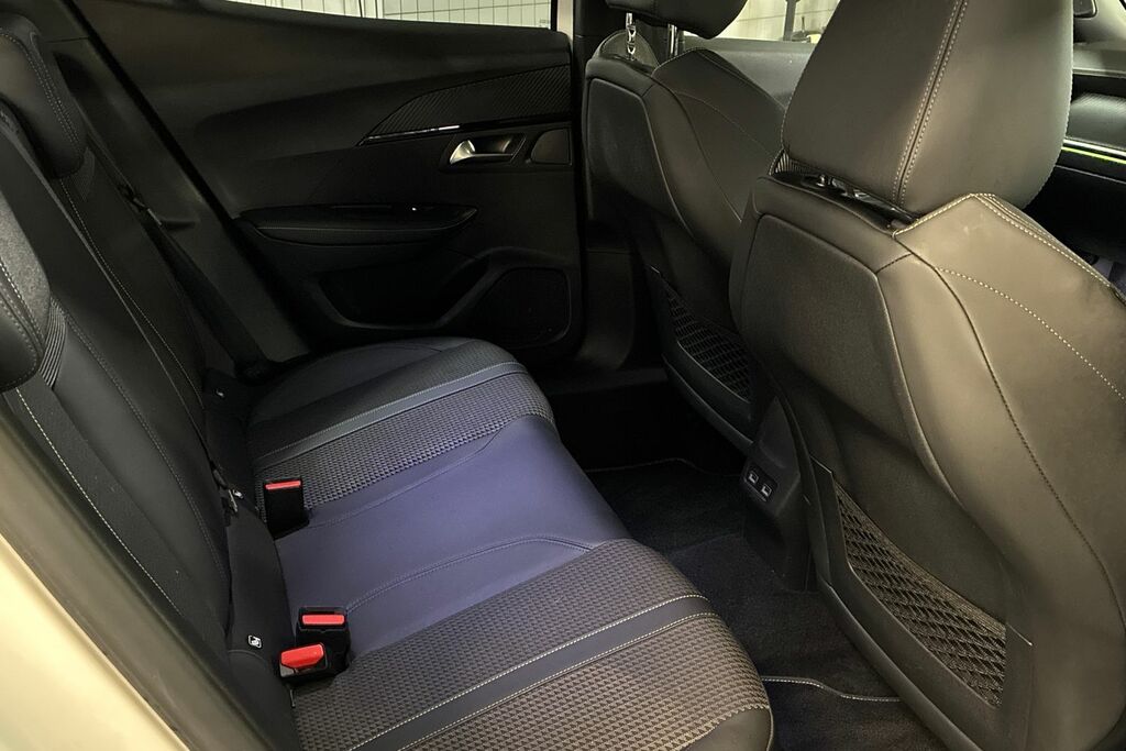 Peugeot 2008 Puretech Ss Allure Premium Grey #17
