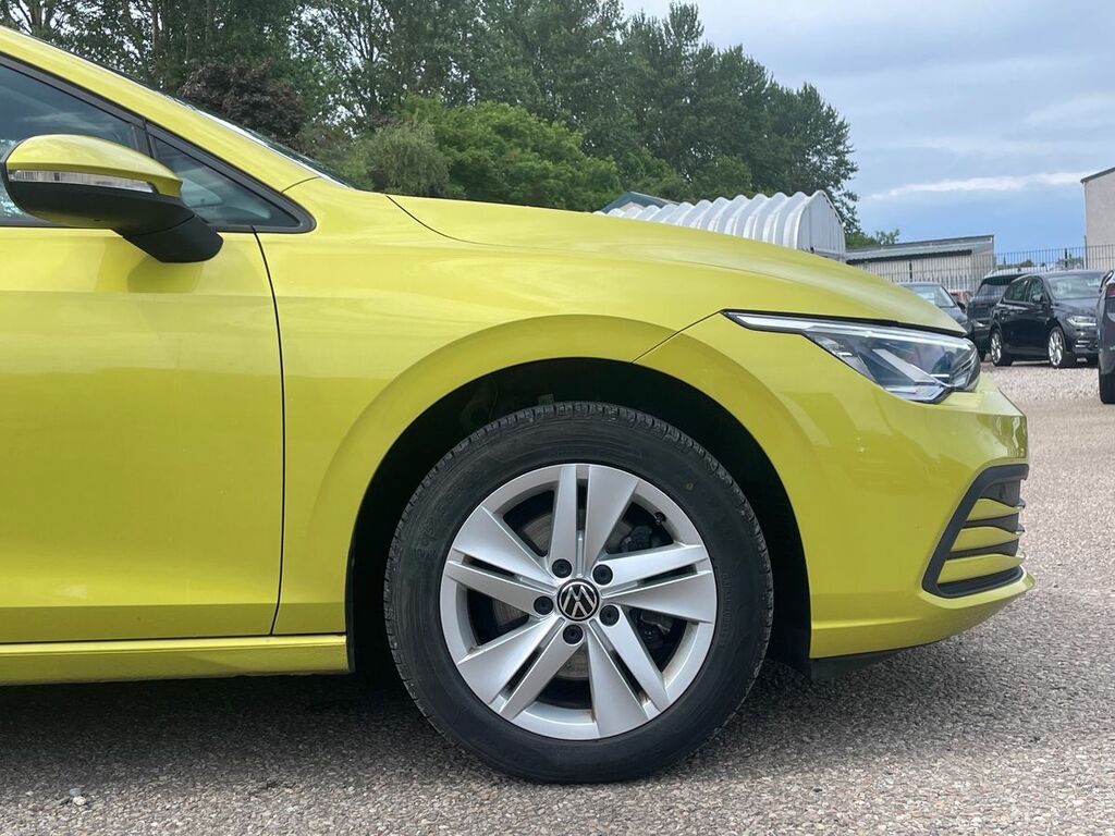 Volkswagen Golf 1.5 Tsi 150 Life SY70MXL Yellow #5