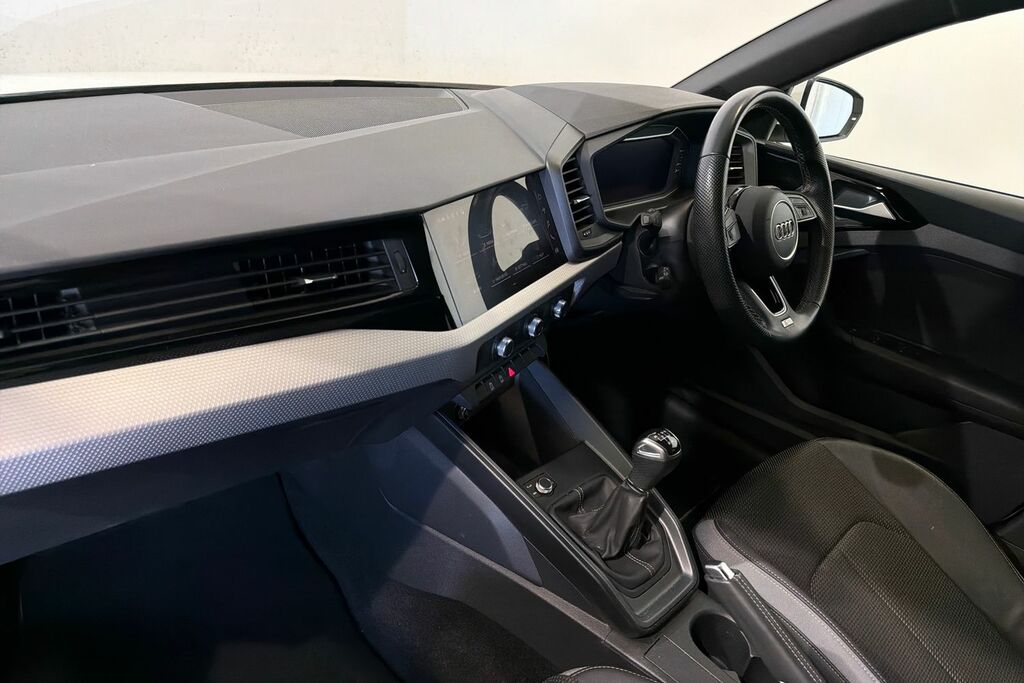 Audi A1 S Line 25 Tfsi 95 Ps 5-Speed SV73NWY White #2