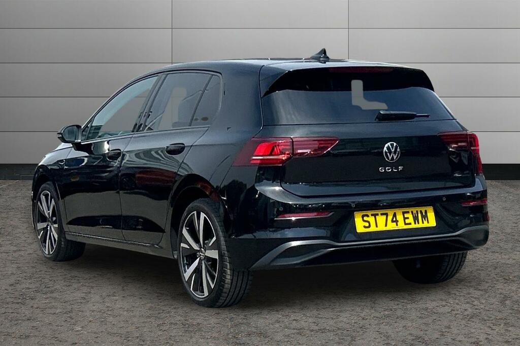 Volkswagen Golf 1.5 Tsi Match Black #3