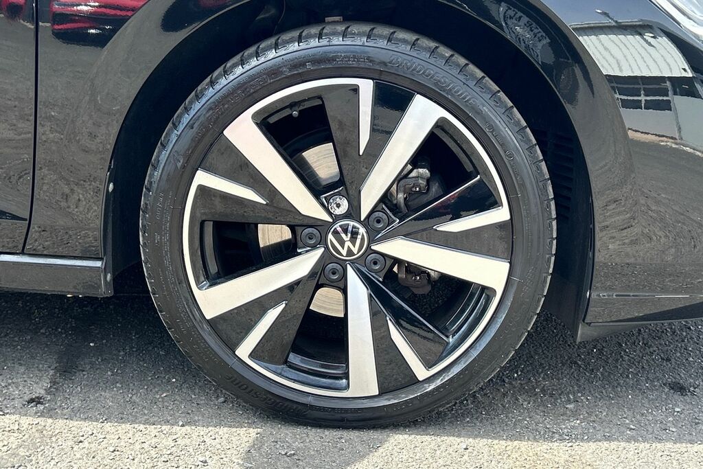 Volkswagen Golf 1.5 Tsi Match Black #5
