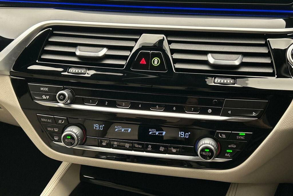 BMW 5 Series 530E Xdrive M Sport Pro Pack Blue #27