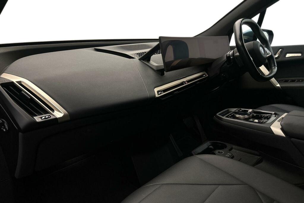 BMW iX 40 76.6Kwh M Sport Xdrive White #7