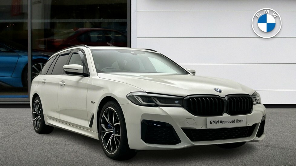 BMW 5 Series 2.0 530E 12Kwh M Sport Touring Plug-in White #2