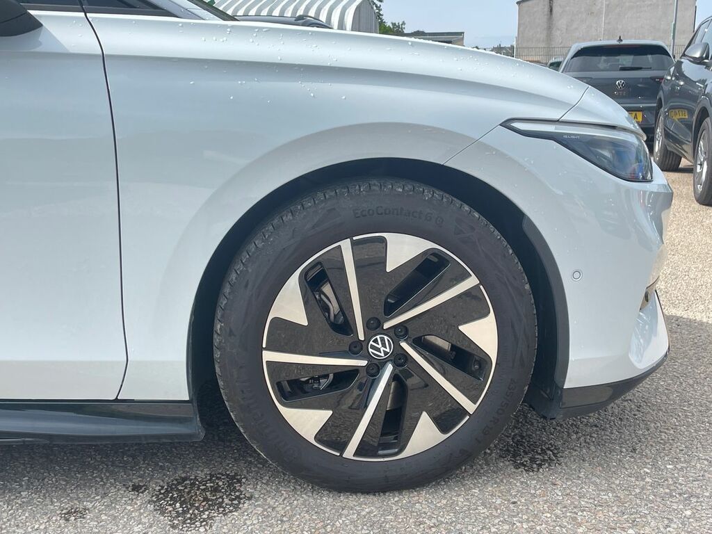 Volkswagen ID.7 210Kw Match Pro S Plus 86Kwh White #5