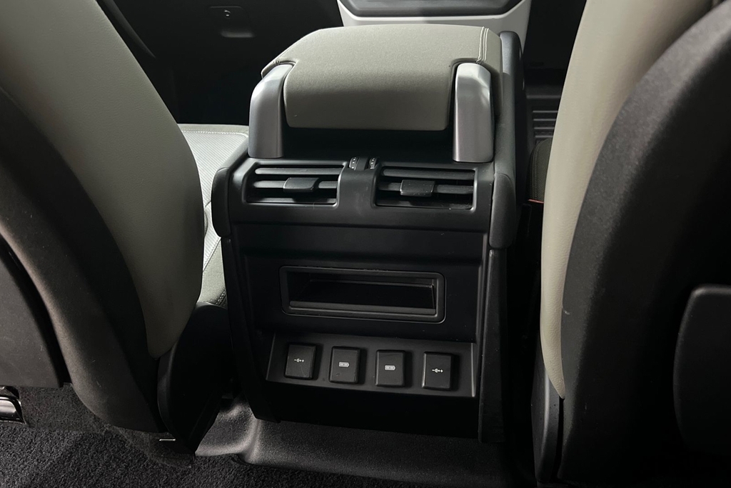 Land Rover Defender 110 D240 Se 110  #18