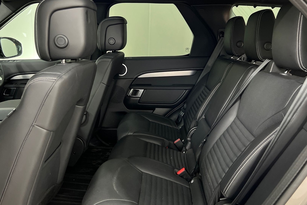Land Rover Discovery D350 Dynamic Se Brown #4